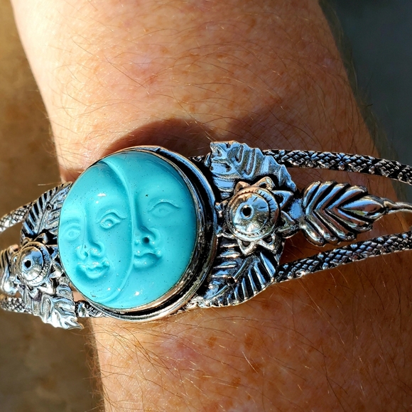 New Carved Double Moon Face 925 Silver Bracelet. - Picture 3 of 12